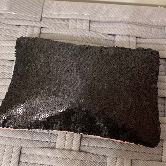Ipsy BETTY BOOP Glam Black Sequined Makeup Pouch - Picture 4 of 7